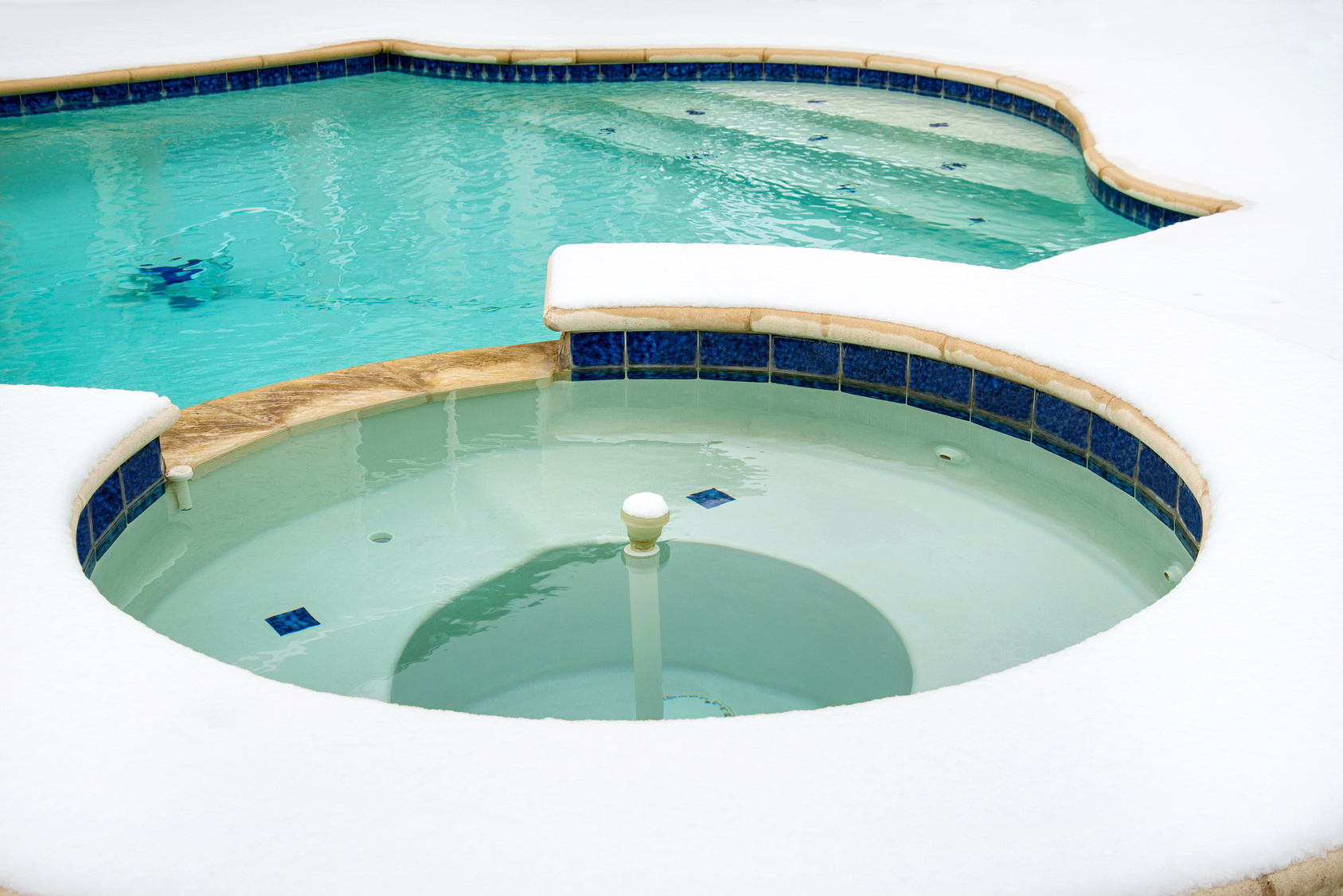 Keep Your Pool Open This Winter